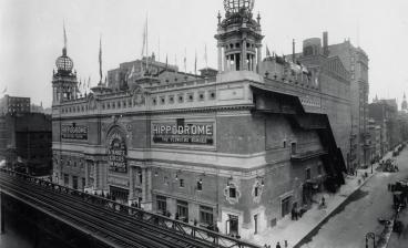 Unidentified photographer, Manhattan: the Hippodrome, Sixth Avenue between 43rd Street and 44th Street, 1905.