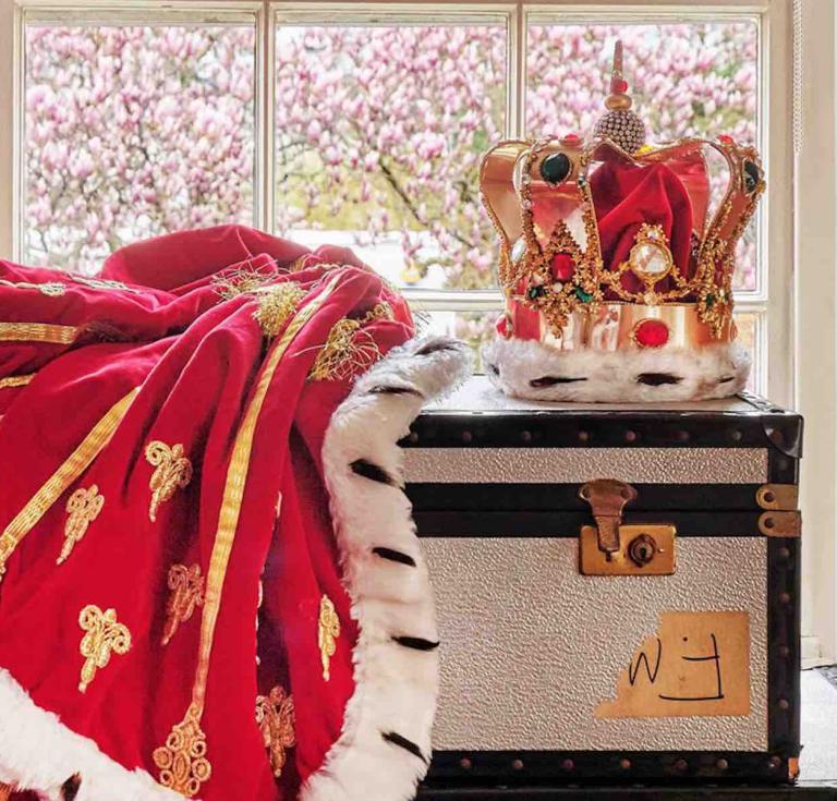 Freddie Mercury’s crown and robe worn for his final tour with Queen in 1986. Estimate £60,000–80,000 ($75,000-$100,000)