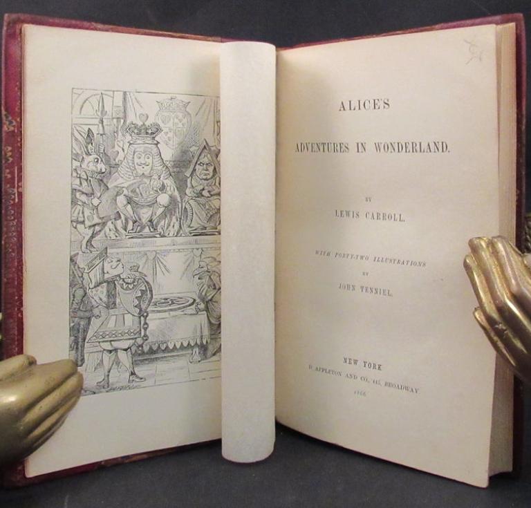  Alice In Wonderland book