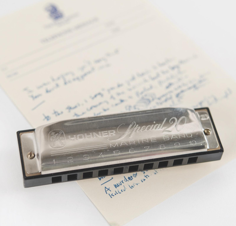 Bob Dylan's lyrics and harmonica